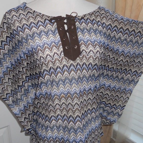 voice Tops - 🌹Crochet tunic style shirt w/ suede laced detail